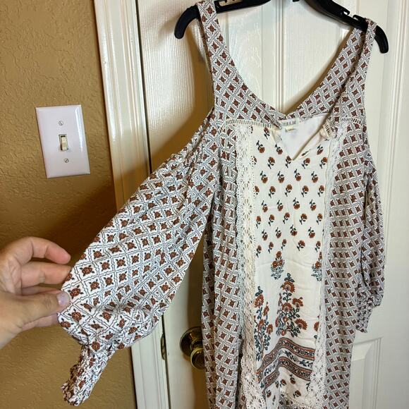 Taylor & Sage NEW Cream Red Floral Mini V-Neck Women’s Dress Off Shoulder US S - Picture 3 of 7